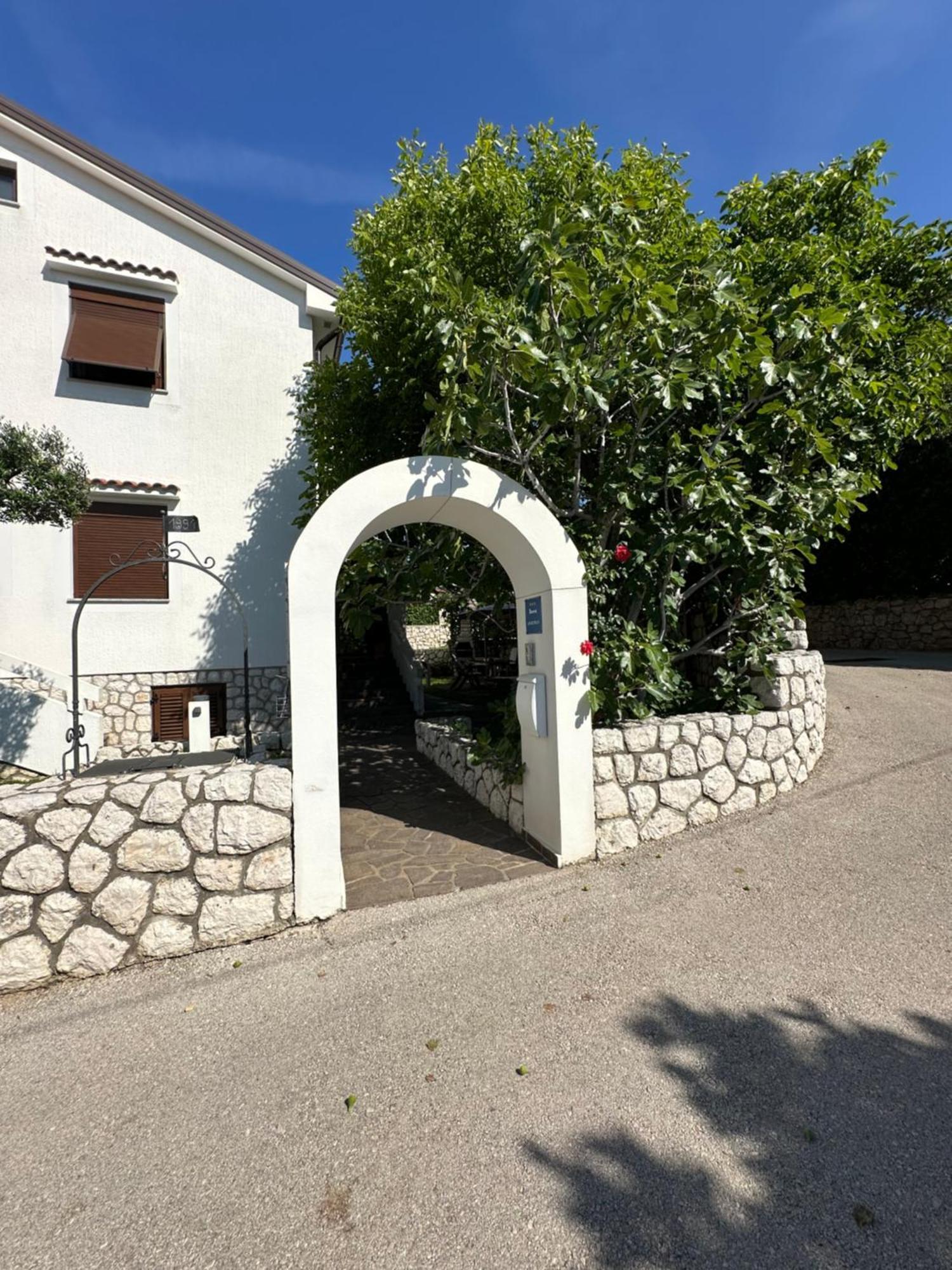 Apartments Zlatko & Mira Dorcic Baška Esterno foto